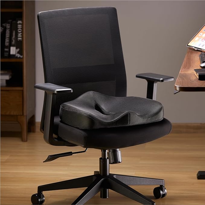 Mount-It! Office Seat Cushion, Premium Comfort Chair Lumbar Support, Memory Foam, Gel Filling, Ergonomic for Car, Desk, Back Hip Butt Tailbone Relief, Sciatica Cushions Washable Cover in Black